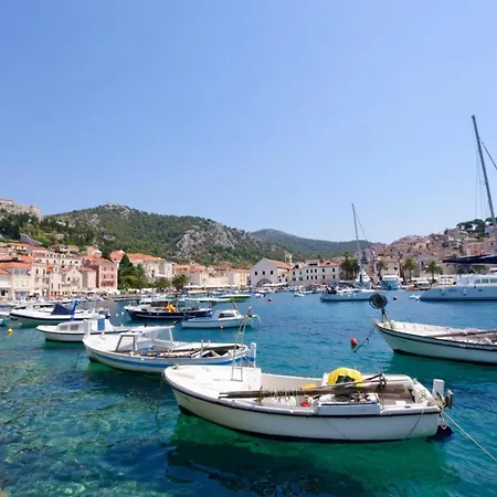 아파트 In With Sea View, Terrace, Air Conditioning, Wi-fi