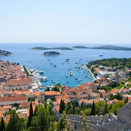 Apartment In With Sea View, Terrace, Air Conditioning, Wi-fi Hvar Town